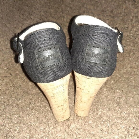 TOMS "Sierra" Black Canvas Ankle Strap Wedge Cork Heel Sandals-SZ 7.5-Near Mint - Picture 5 of 7